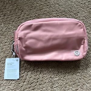 Lululemon Everywhere Belt Bag